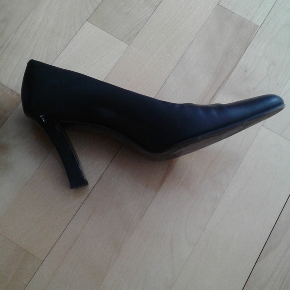 Black Ralph Lauren Shoes Sz 6 in mint condition - Picture 3 of 4